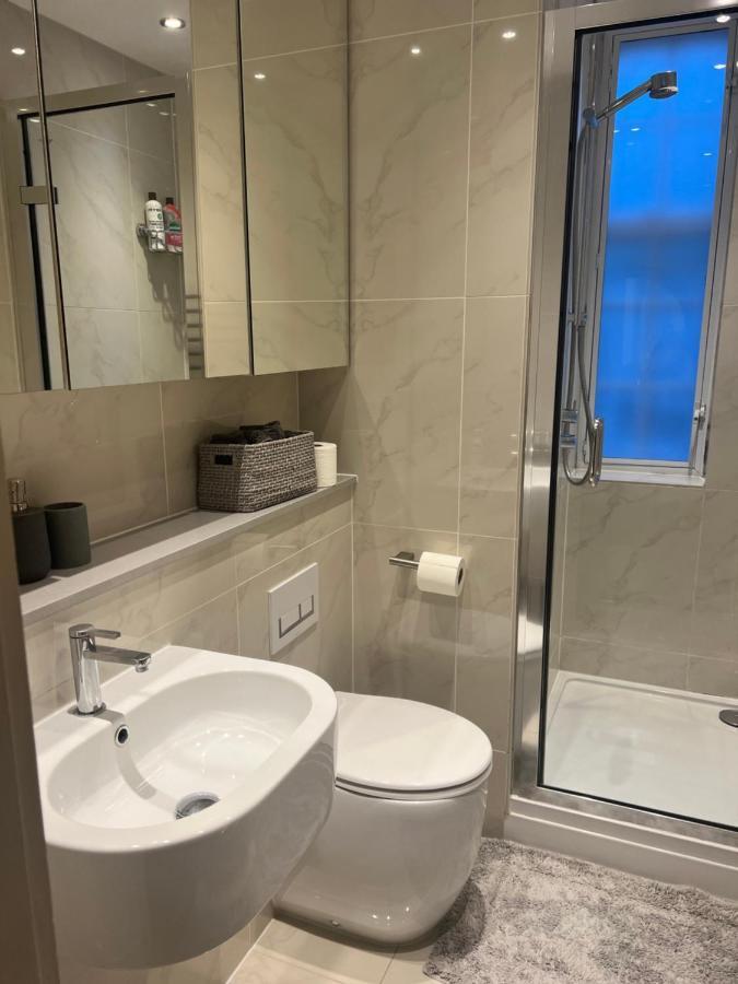 2 Bedroom Apartment Just Off Kings Road 伦敦 外观 照片
